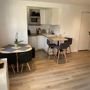 annecy-coeur-de-ville-et-du-lac.hotels-rhonealpes.com/