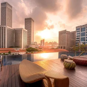 Naumi Singapur