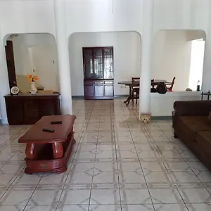 jus4u-house.comcaribbean.com/